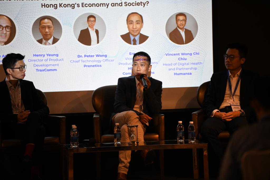 Henry, Head of TraxComm, speaking at HK Cloud and DC Convention.